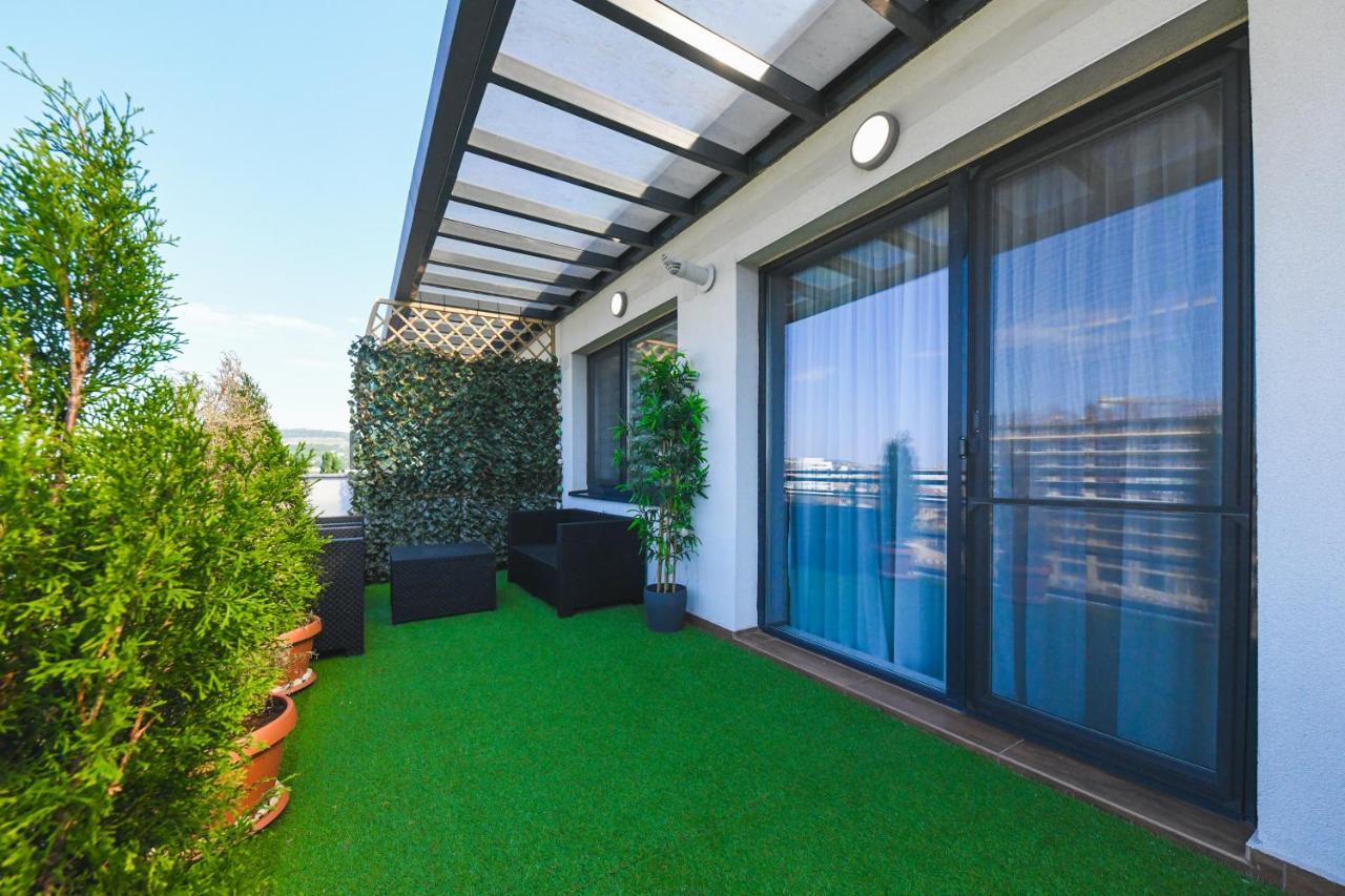 Panoramic Apartment With Terrace Cluj-Napoca Ngoại thất bức ảnh